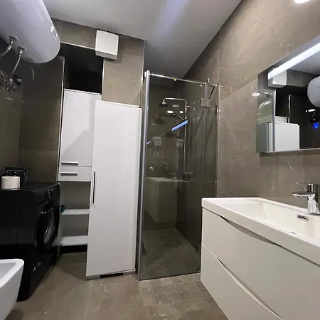 Downtown Grand Comfort Tiran