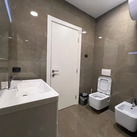 Downtown Grand Comfort Appartement Tirana