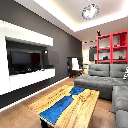 Downtown Grand Comfort * טיראנה