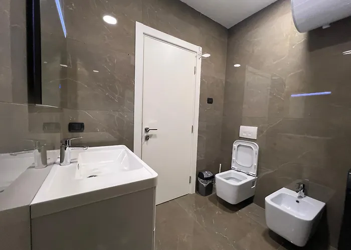 Downtown Grand Comfort Apartmán Tirana
